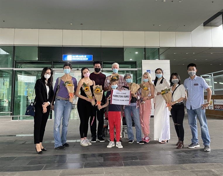 Gia đình Hamilton bắt đầu chuyến hành trình tham quan đảo ngọc 12 ngày tại Mövenpick Resort Waverly Phú Quốc